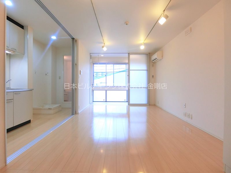 クリプトメリア ベッドルーム