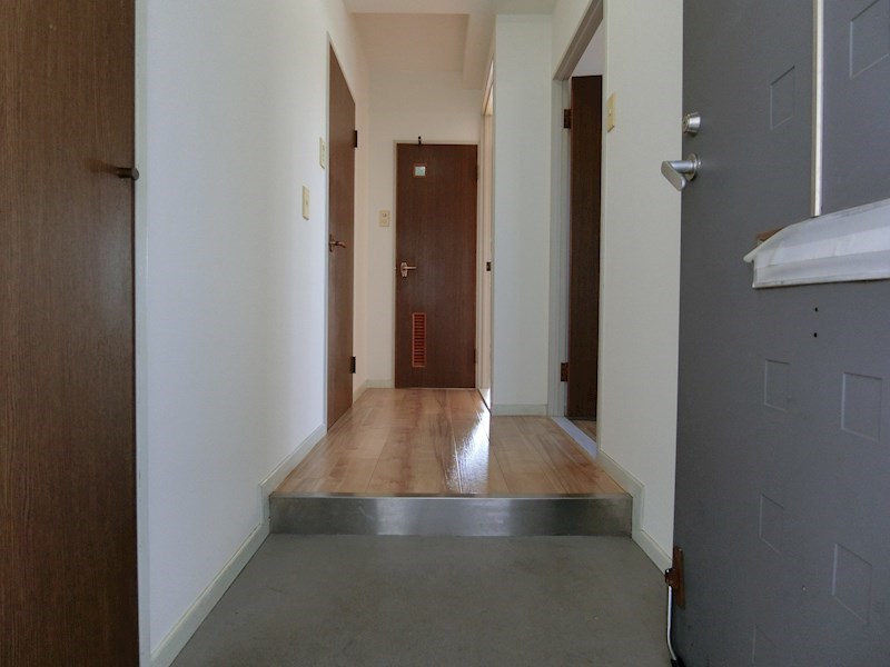 ヴィラ狭山 玄関