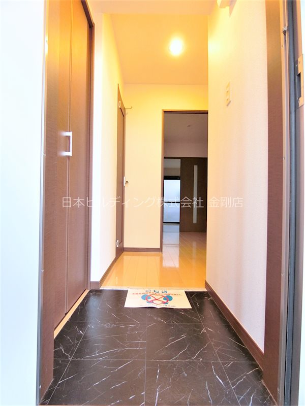 ラパス高倉台Ⅲ番館 玄関