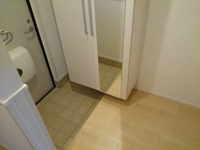 ブランドールＡ 玄関