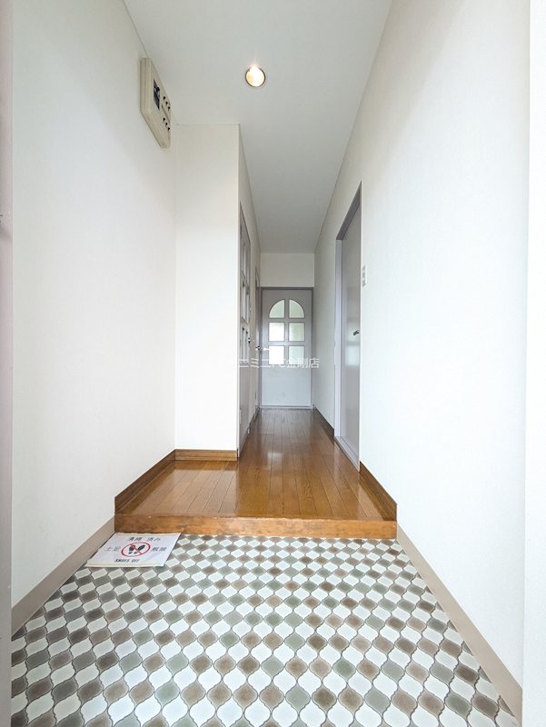 グランドール木下 玄関