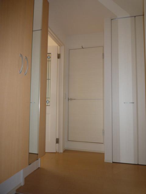 オースター１番館 玄関