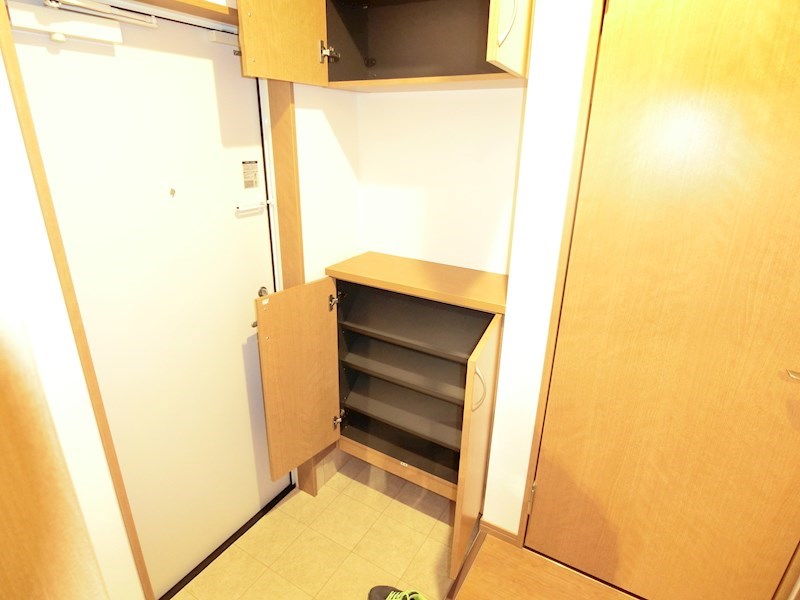 ロイヤルハイツ 玄関