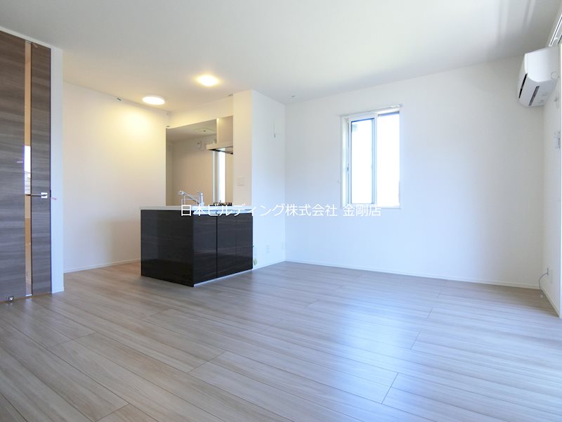 D-room K・M金剛 リビング