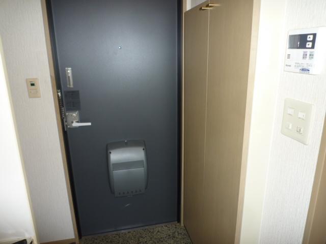 カマールＭ 玄関