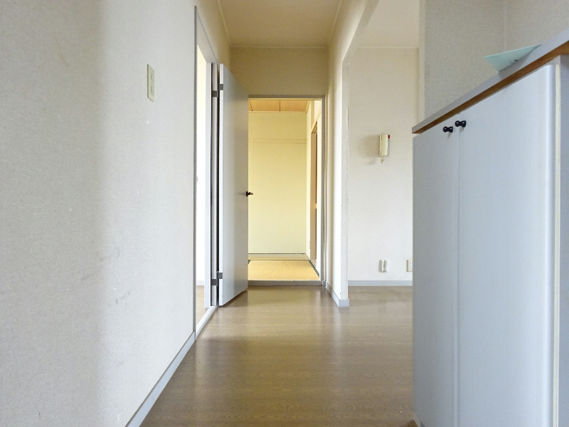 サンシャインハイツB 玄関