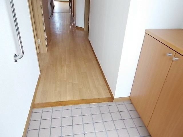 エンブレス 玄関