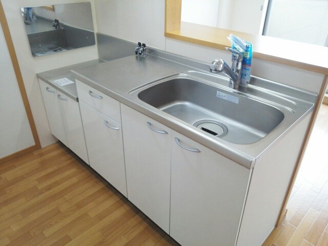 インヴィテ・ボヌールⅡ番館  キッチン