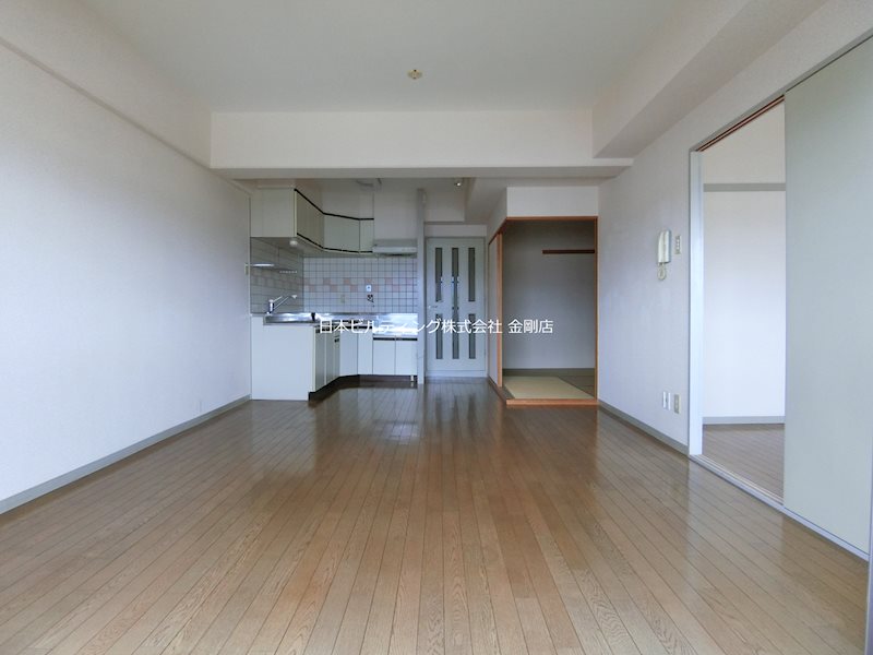 アルシモンテ滝谷 リビング