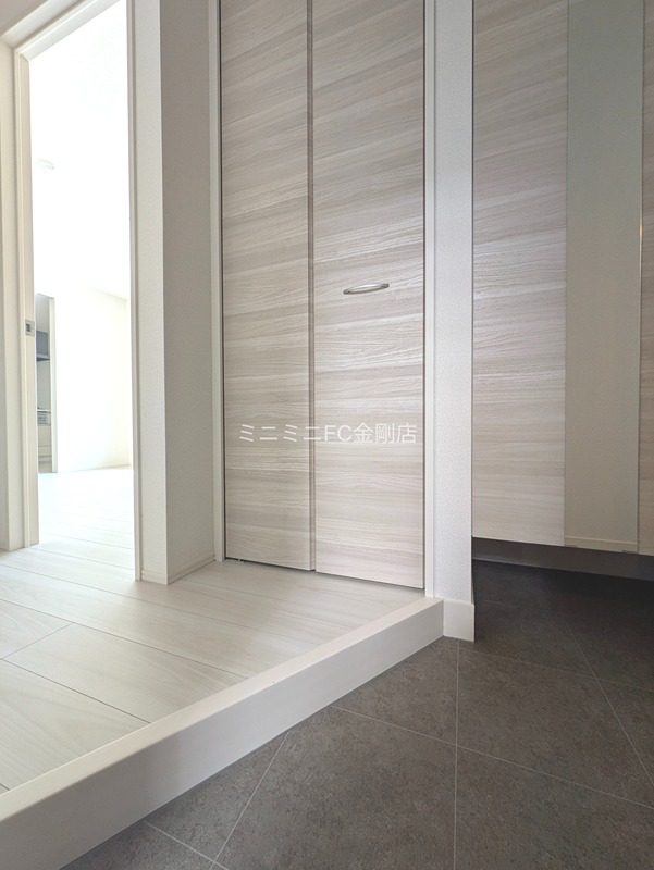 D-residence西野A棟 玄関