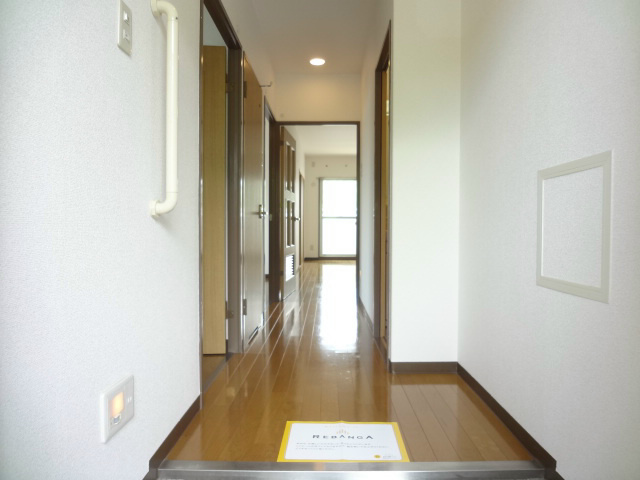 ウエストインヒルズ 玄関