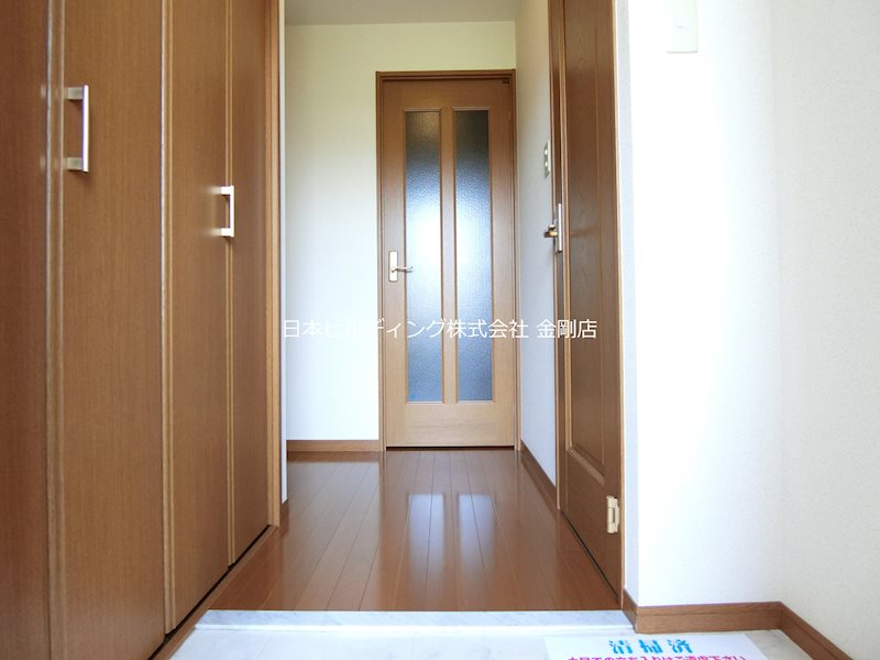 フジパレストゥインクル 玄関