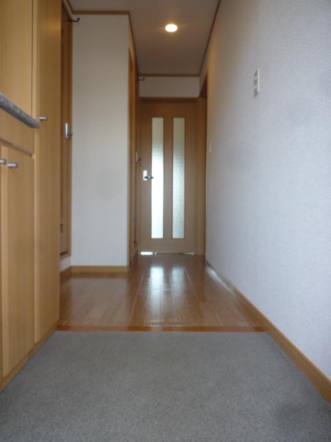 ローレルハイツ 玄関