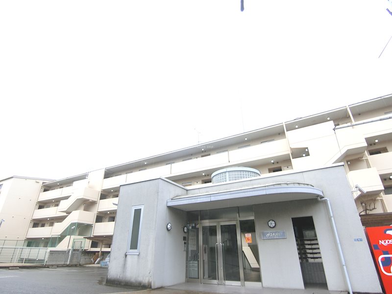 グランパス富田林 外観