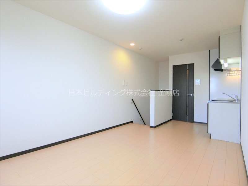 スリーハーブズ狭山Ⅱ番館 リビング