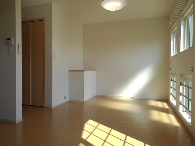 メゾンドソレイユⅡ リビング