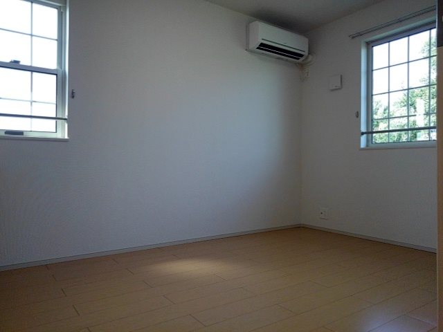 メゾンドソレイユⅡ ベッドルーム