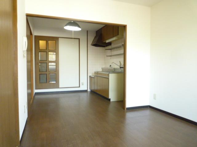 ファミーユ千代田 リビング