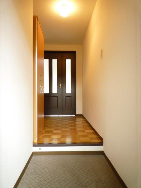 ガーデンハイム狭山A棟 玄関