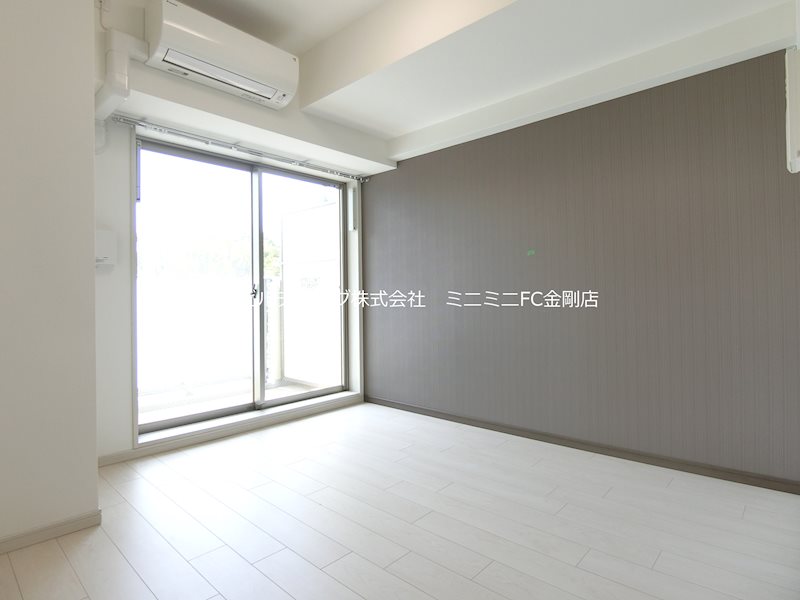 フォレストインサイド深井 リビング