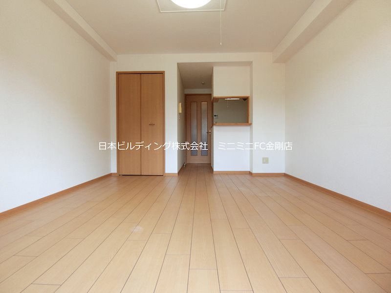 ジュネス リビング