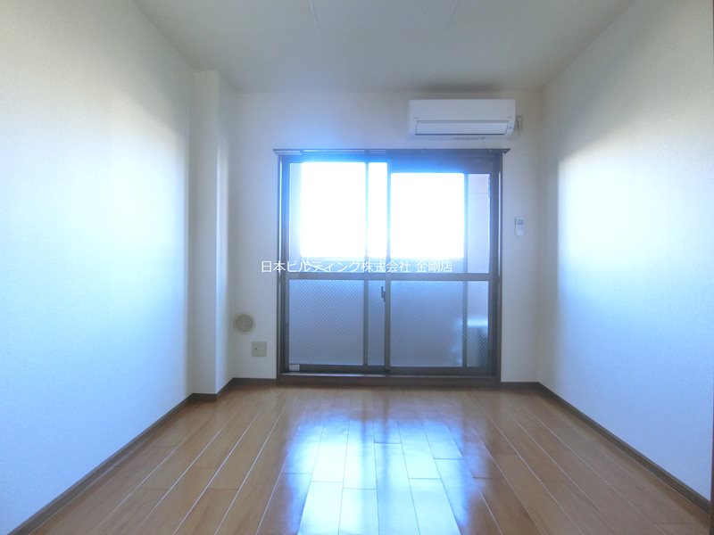 ルミエール・ド・ソレイユ リビング