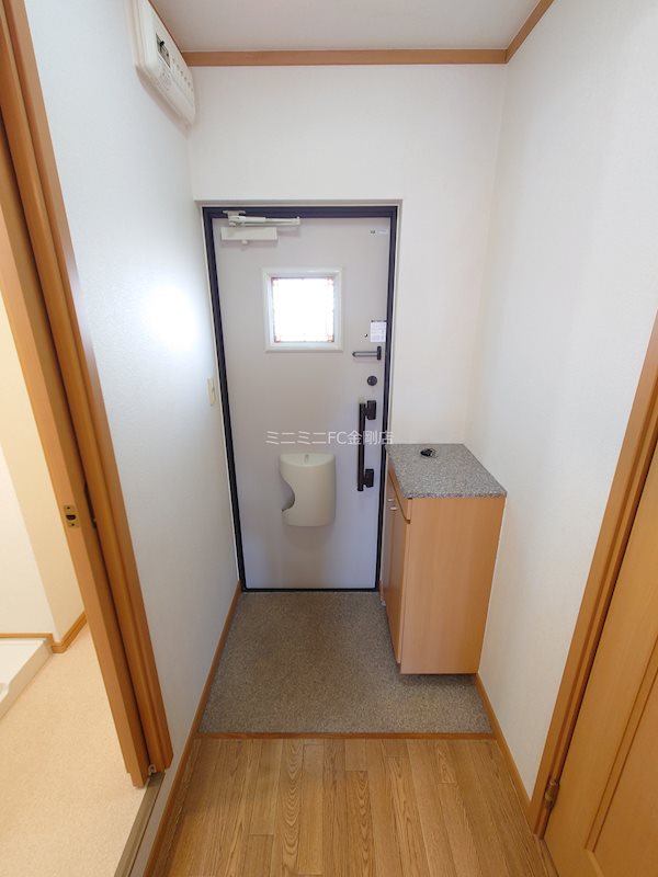 クローバーガーディング 玄関