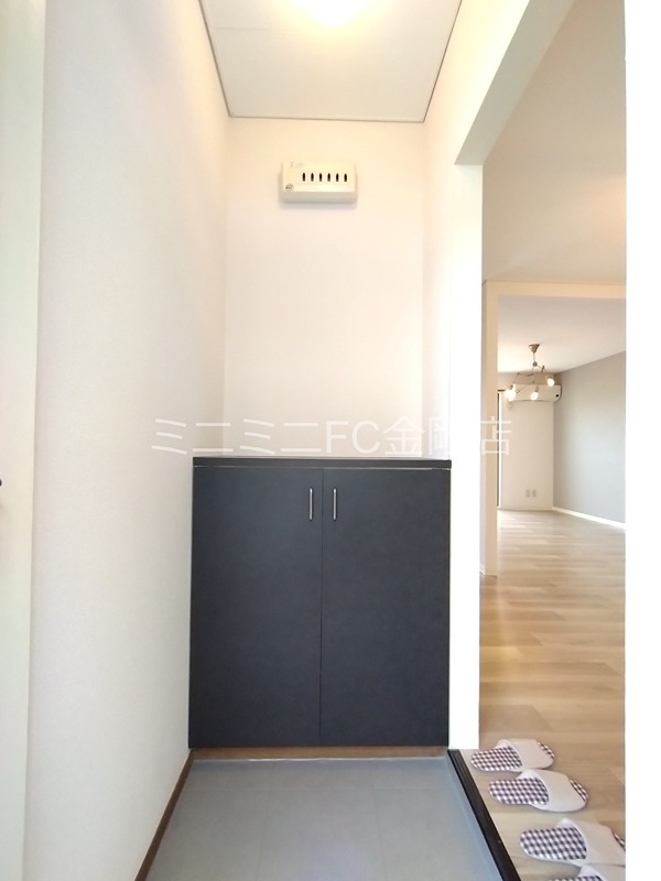 神愛ハイツ 玄関