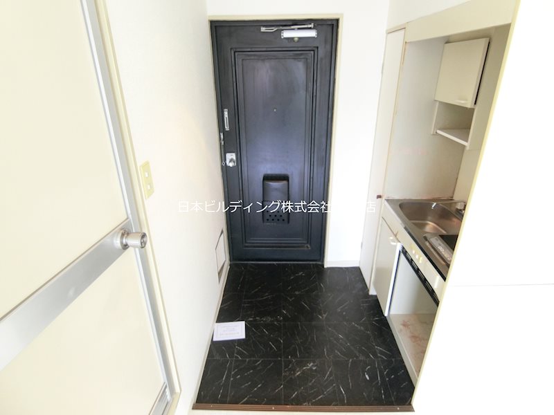 エスティライフ富田林 玄関