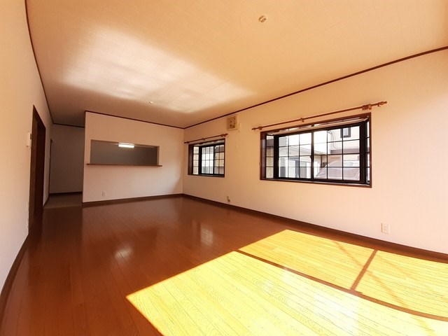 いぶき野一丁目戸建て リビング