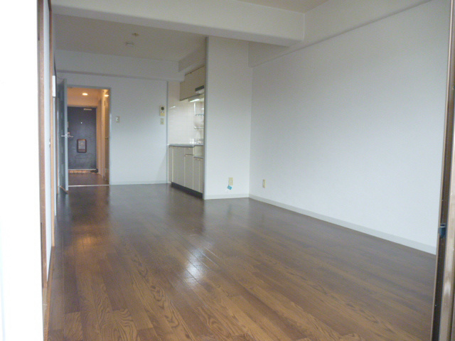 ブランミュール陶器 リビング