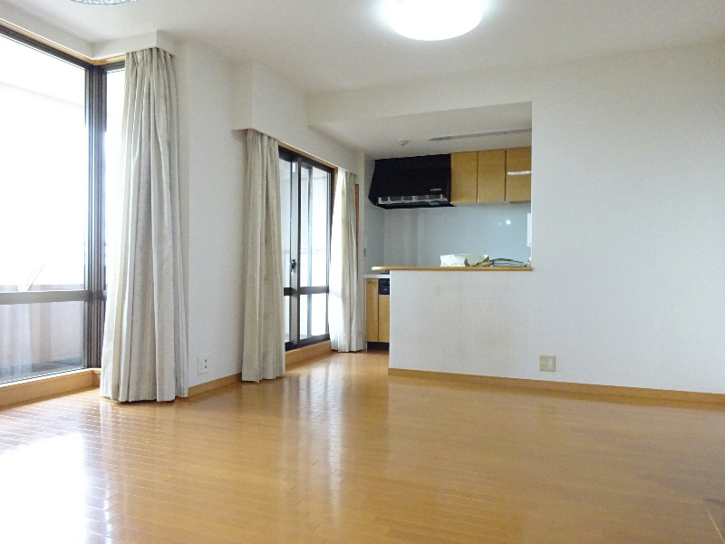 ファーストアヴェニュー泉ヶ丘 リビング