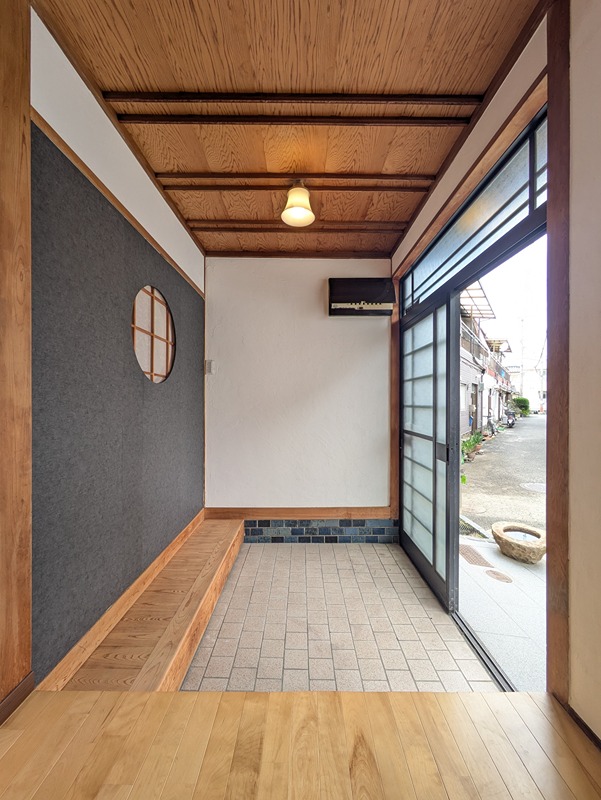 河内長野市松ケ丘東町住宅 玄関