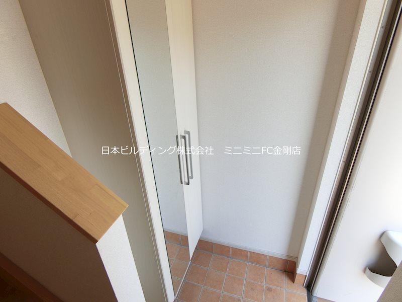 イノセントコートⅢ  玄関