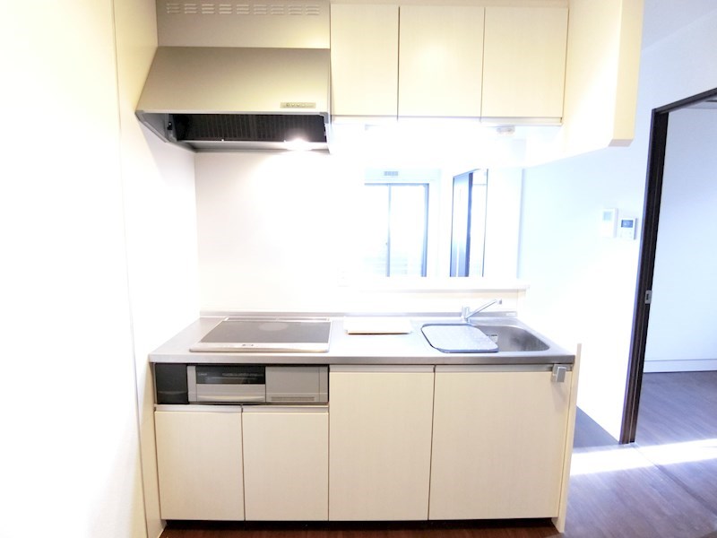 メゾン・カンフリエ キッチン