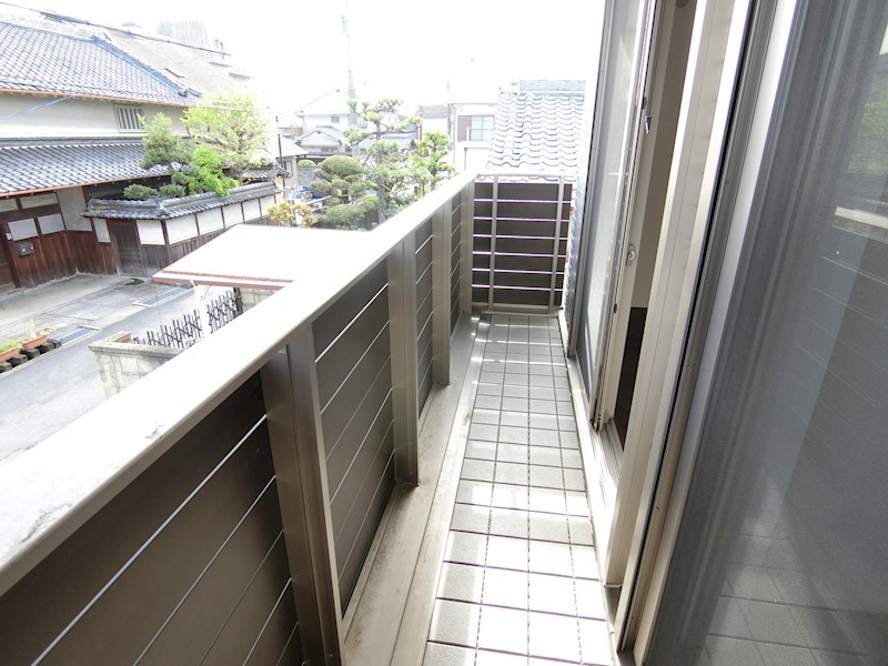 メゾン・カンフリエ ベランダ