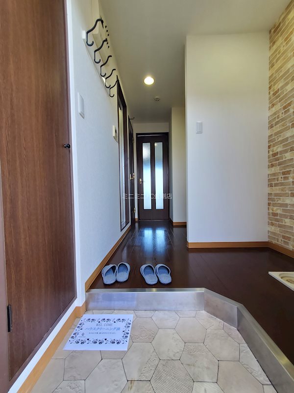 エイト富田林 玄関