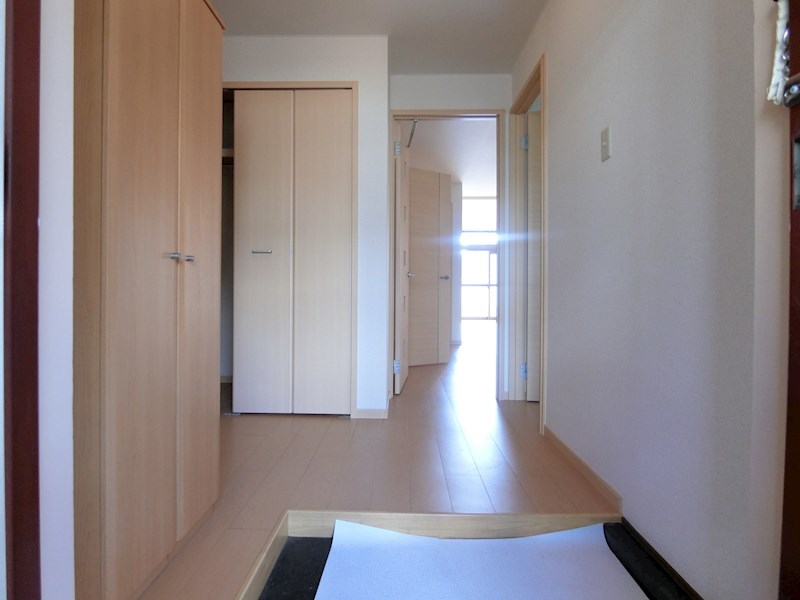 フジグランドコーポ 玄関