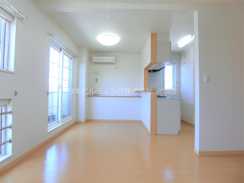 ファラオ藤沢台 リビング