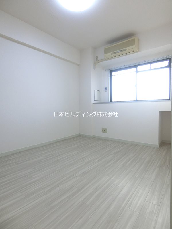 メゾンアザレア ベッドルーム