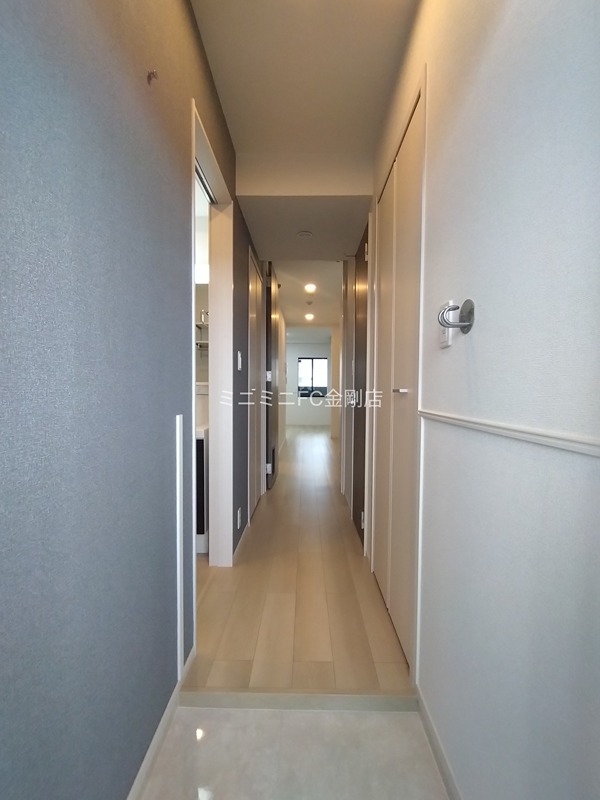 ヒカルサ堺市大野芝 玄関