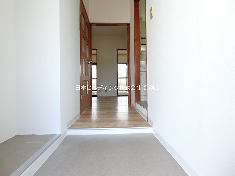 ロイヤルハイツ 玄関