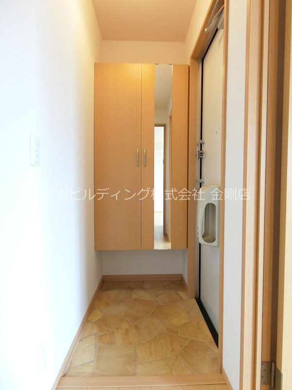 モダンコート大美野 玄関