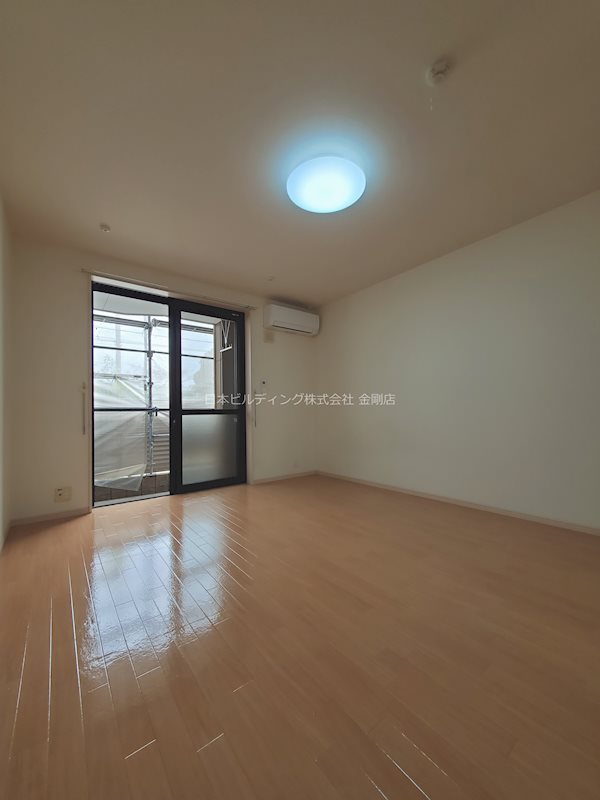 グレイシャス リビング