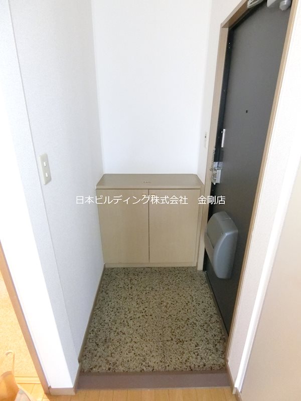 ビューラー和泉　A 玄関