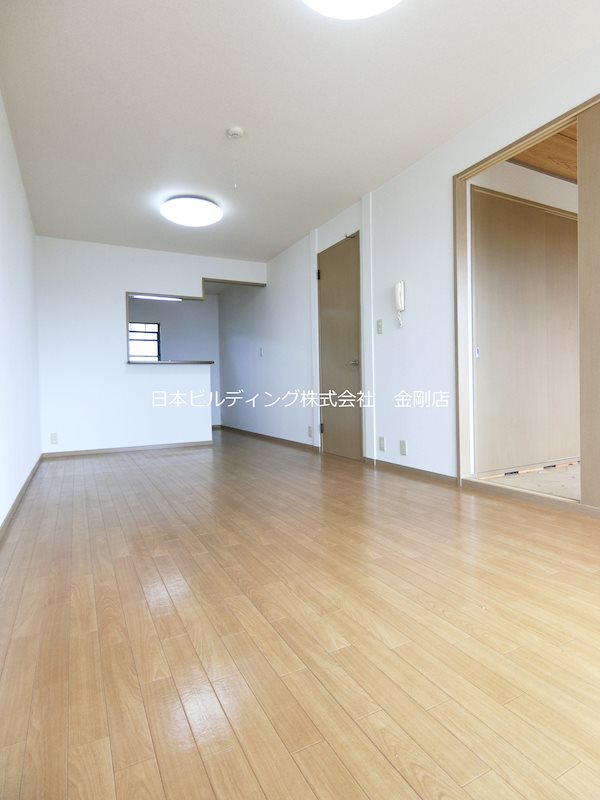 ビューラー和泉　A リビング