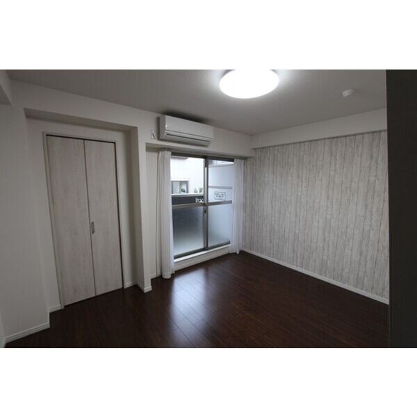 エヌエムトラントウエスト ベッドルーム