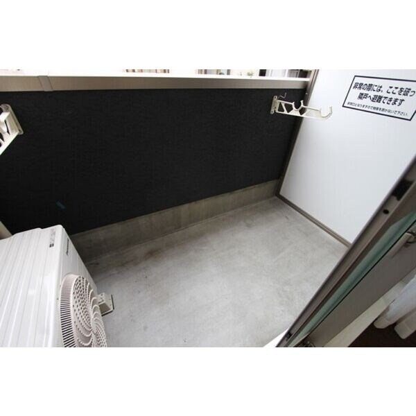 エヌエムトラントウエスト ベランダ