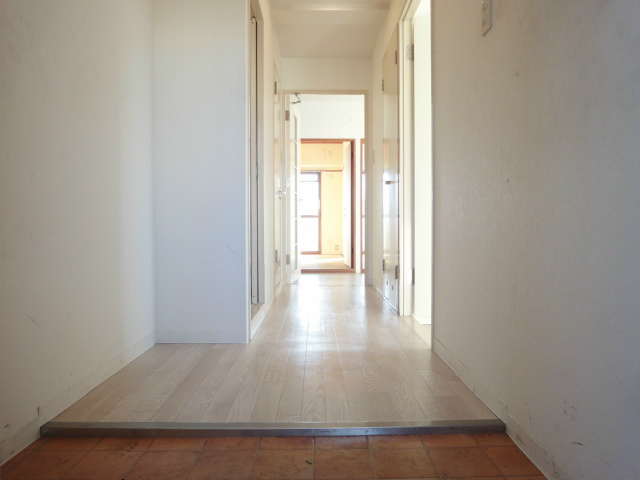 バルカン富田林 玄関