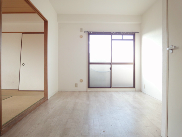 バルカン富田林 リビング